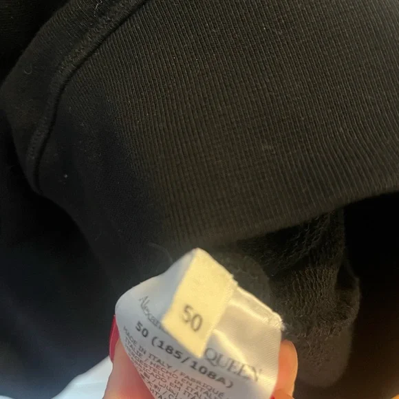 Alexander McQueen Black and White Logo Sweatshirt - Picture 4 of 6